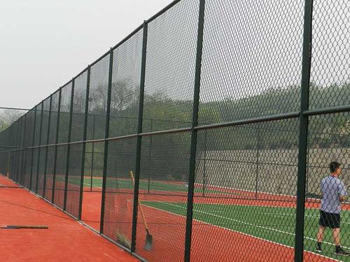 學校體育場圍欄網